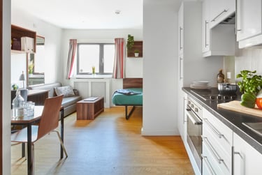 1 bed studio, Western Way, City Centre, Exeter, EX12ZT - Image 1